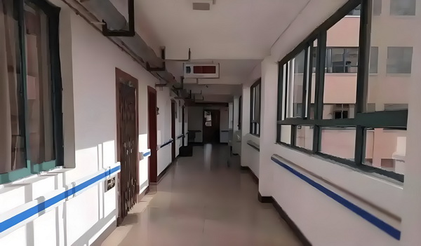 腹黑妖女：冷漠少主休想跑